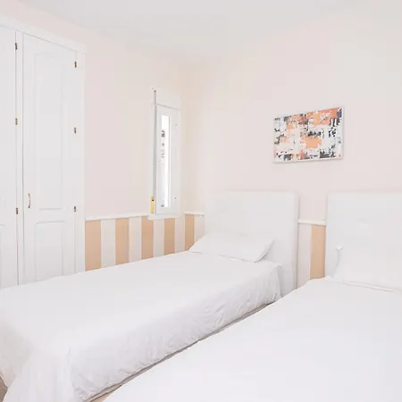 Luxury Penthouse Walk To Banus *