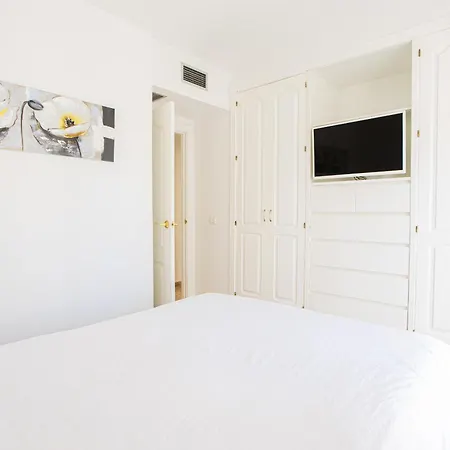 Penthouse Naranjos - Walk To Banus Apartment