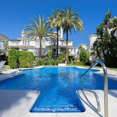 شقة Luxury Penthouse Walk To Banus ماربيا