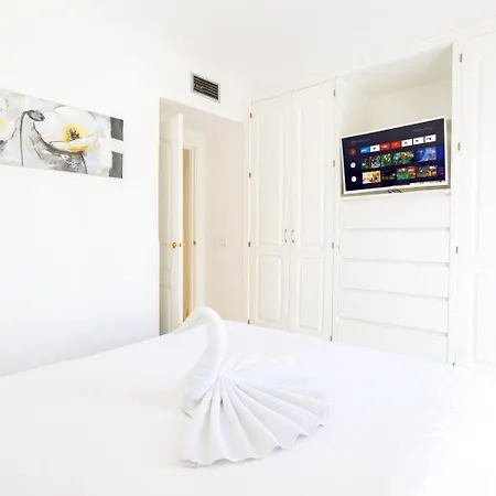 Luxury Penthouse Walk To Banus شقة *