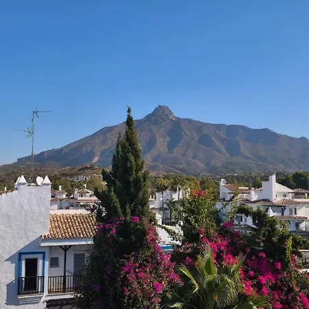 Luxury Penthouse Walk To Banus Lägenhet