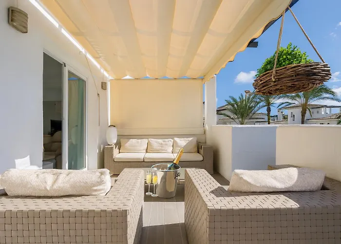 Luxury Penthouse Walk To Banus Apartment