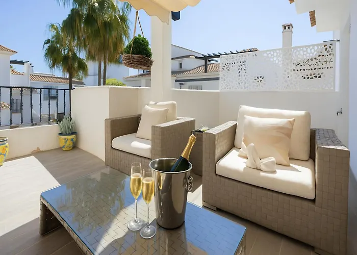 Luxury Penthouse Walk To Banus * Marbella