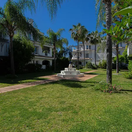 Luxury Penthouse Walk To Banus *